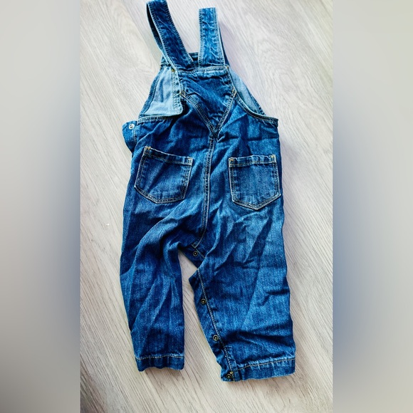 Old Navy Toddler Jean Overalls Size 18-24M 👖 - Picture 2 of 3